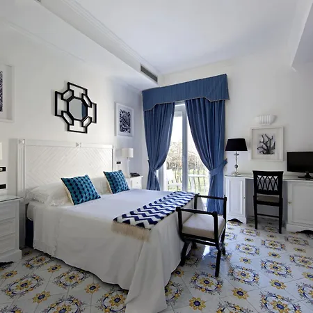 Hotel Canasta 4*