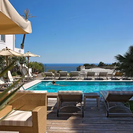 Canasta Hotel Capri