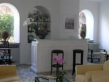 Otel Canasta Capri