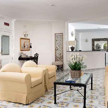 Hotel Canasta Capri