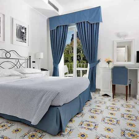 Canasta Hotel 4*