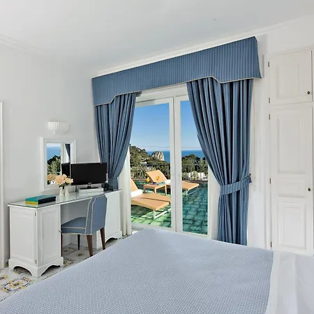 Canasta Capri