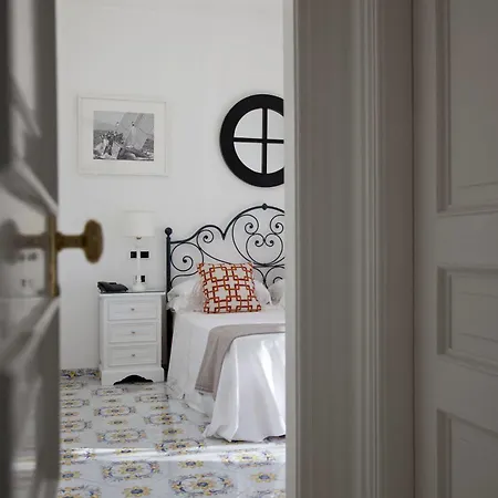 Canasta Hotel