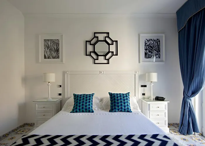 Canasta Hotell Capri