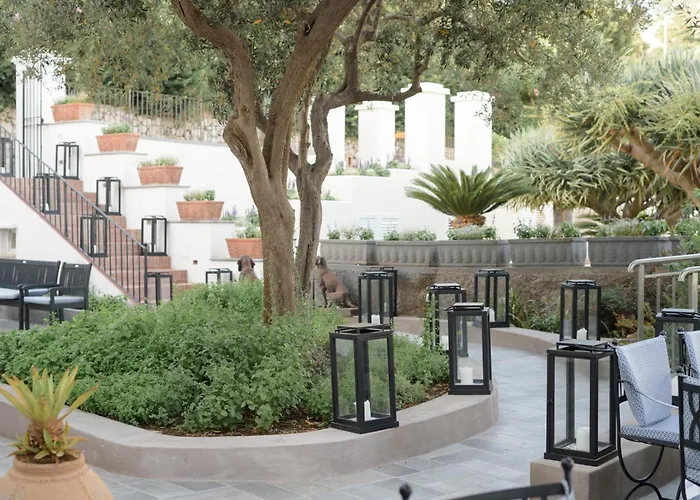 Canasta Hotell Capri