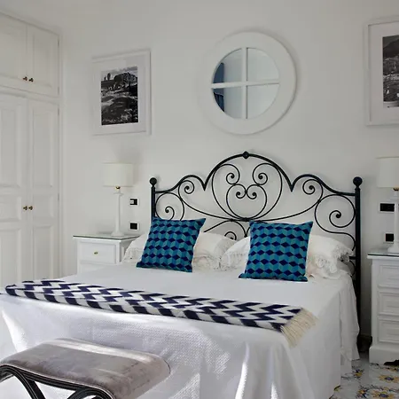 Canasta Hotel